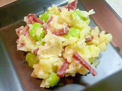 レンジで簡単!おつまみ!枝豆とサラミのポテトサラダ